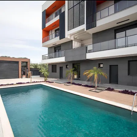 Lux 1+1 Airport View Appartamento